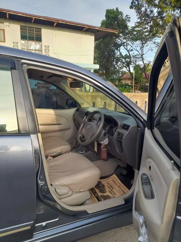Toyota Avanza 2011 Bensin