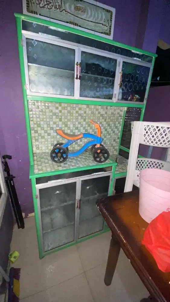 Lemari piring serbaguna