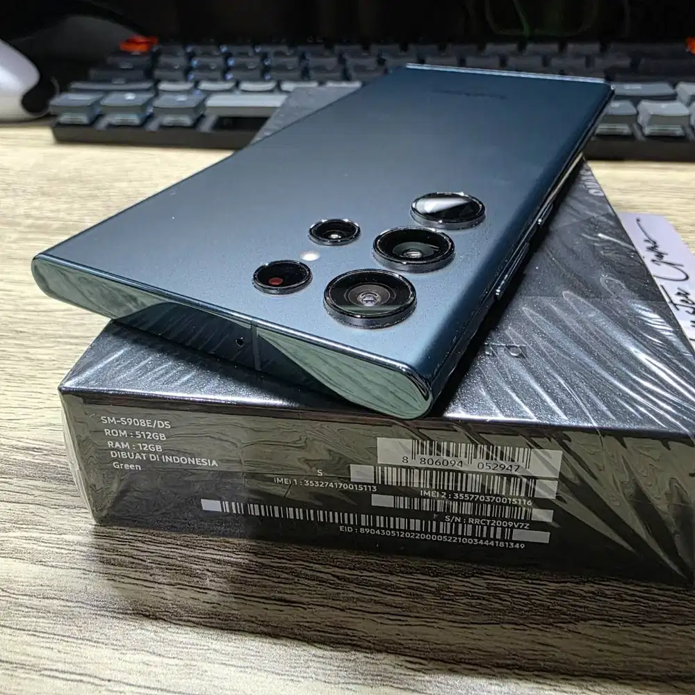 Samsung S22 Ultra 12 / 512 GB Green Like New Fullset ex Pakai Pribadi