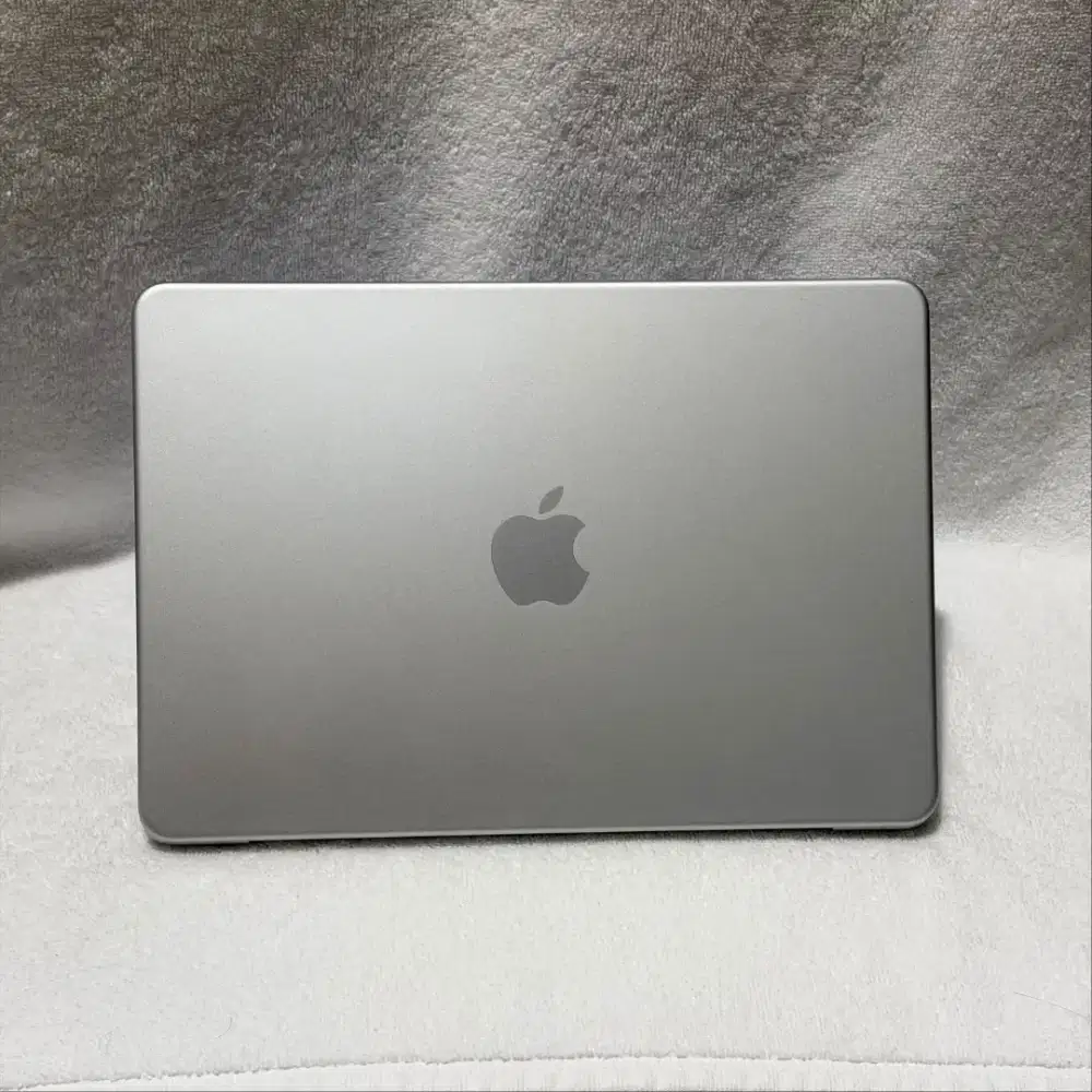 Macbook Neo 8/512 Silver