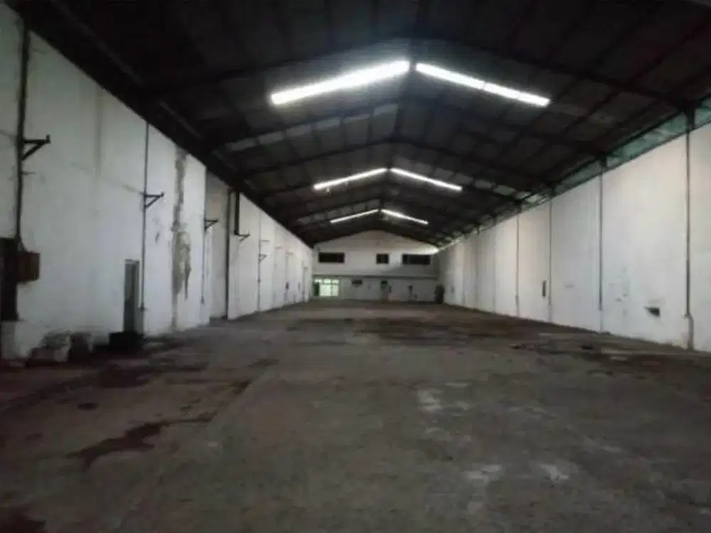 Pabrik Raya Driyorejo Hadap Jalan Raya Murah