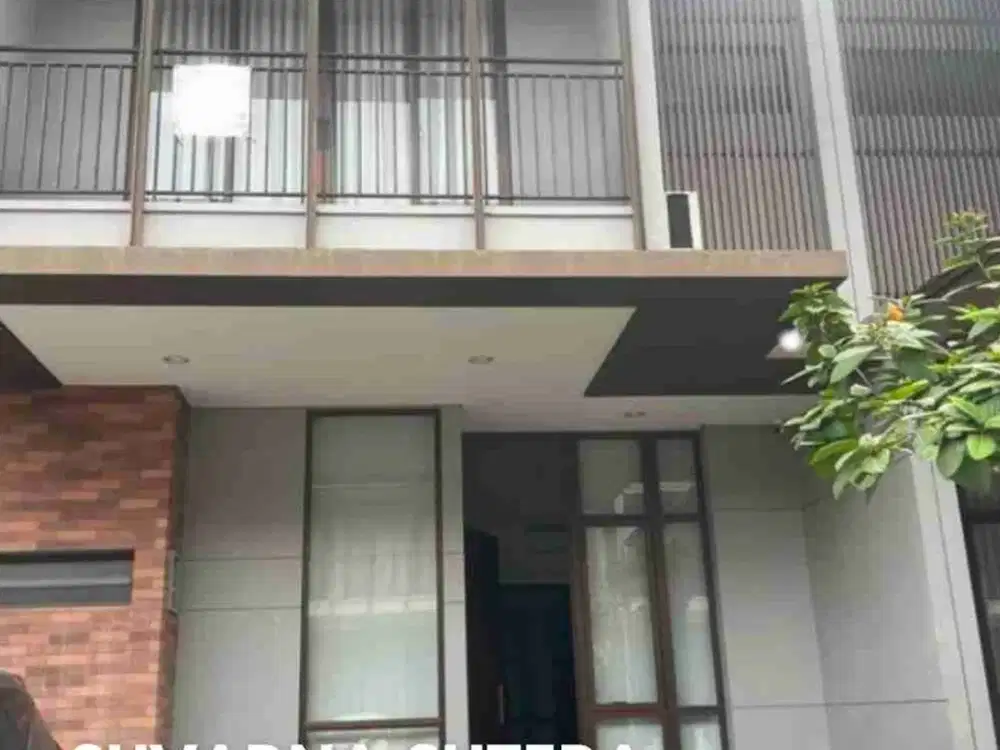 Disewakan Rumah 2 Lantai Suvarna Sutera