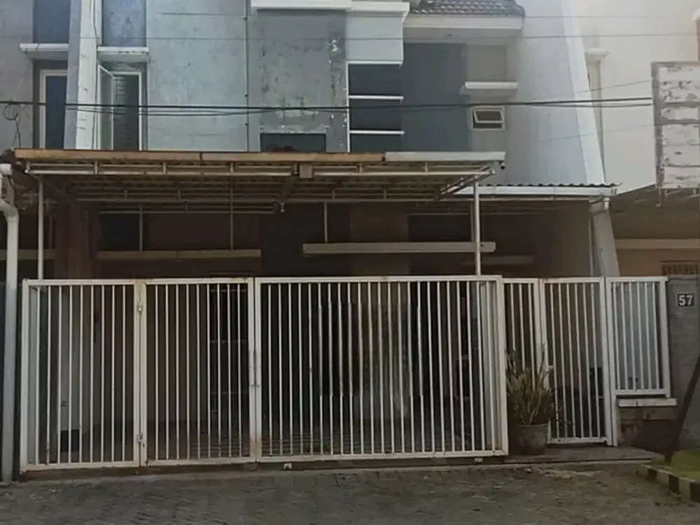 RUMAH 2 LT PONDOK TJANDRA DEPAN PETRA