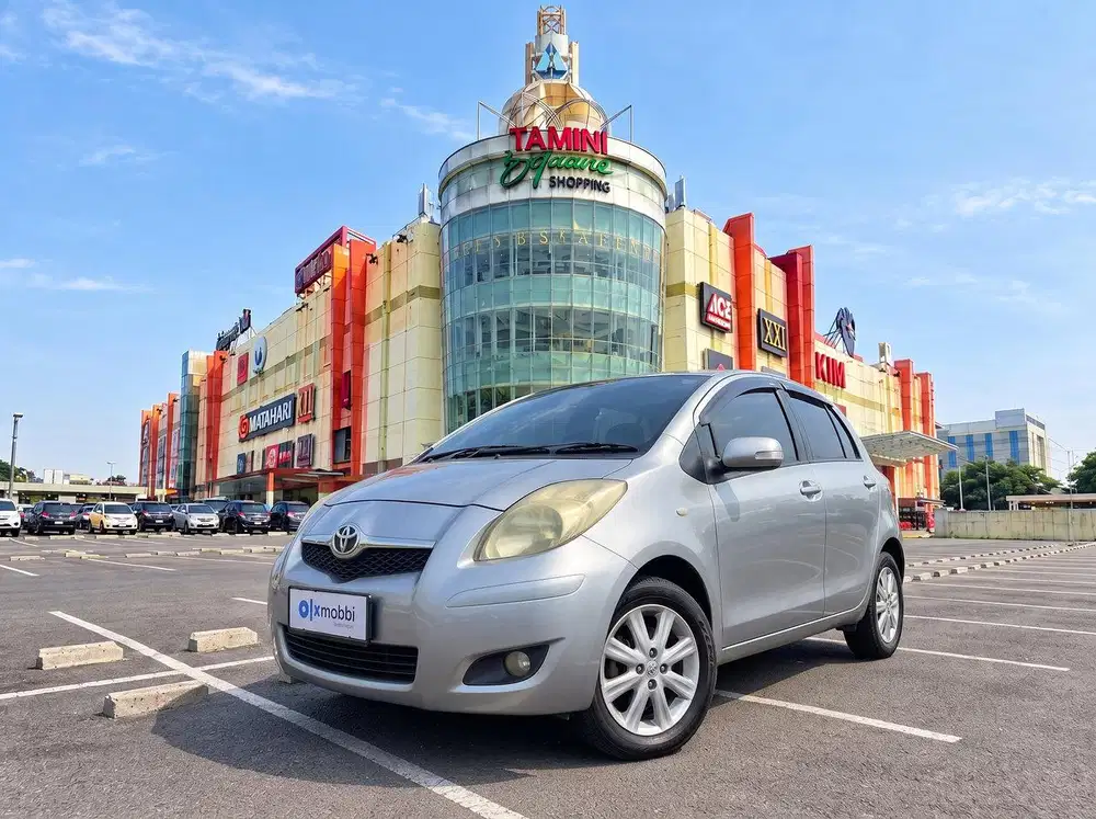 Angs Murah Toyota Yaris 1.5 E Bensin-AT 2013 Silver CFYRB