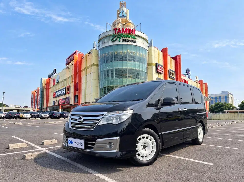 Angs Murah Nissan Serena 2.0 Highway Star Panoramic AT 2015 Hitam CKMD
