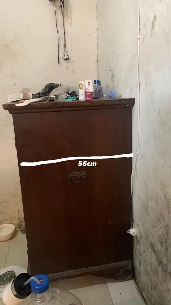 lemari kayu jati