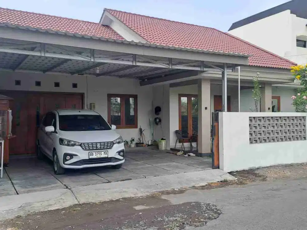 Rumah Siap Huni Tanah Luas Di Maguwoharjo Dekat Jogjabay,Kampus SADHAR ,UNRIYO, UPN