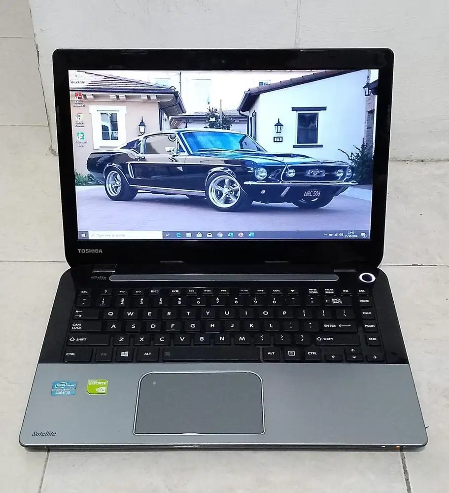 Laptop Toshiba Satellite S40A