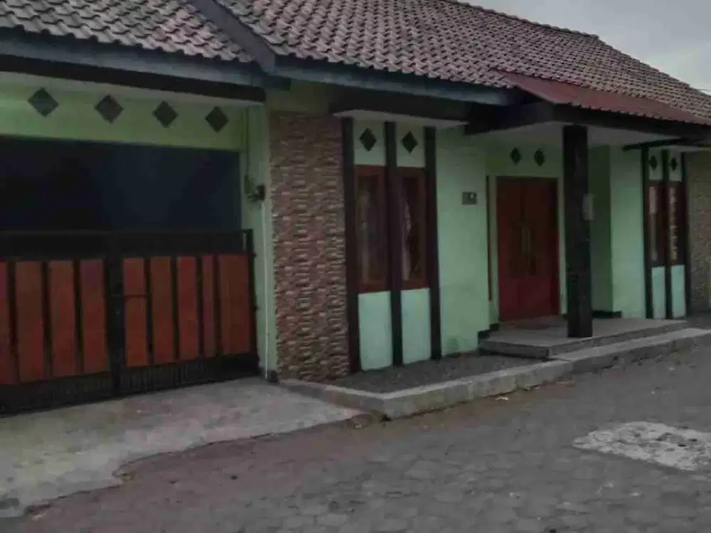Kontrakan utara stadion maguwoharjo dekat instiper upn amikom
