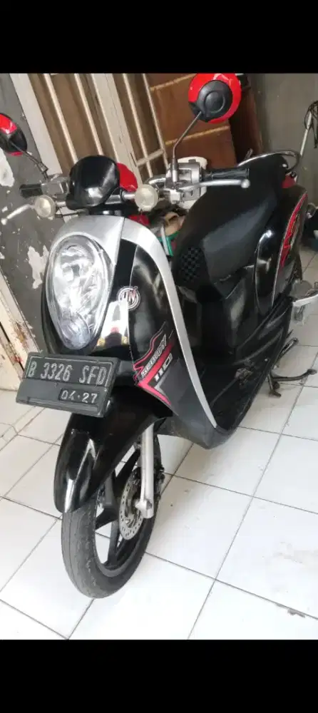 Scoopy 2012 kumplit plat b