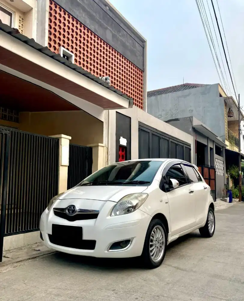 Toyota Yaris Tipe E manual 2010