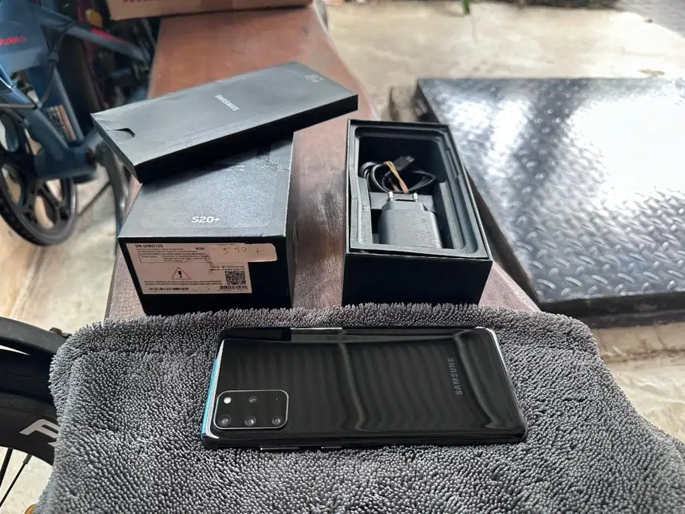 samsung galaxy s20 plus sein indo fullset