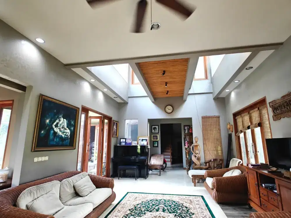 Rumah Villa Modern Tropis di BSD Bukit Terrace Golf, Tangerang Selatan