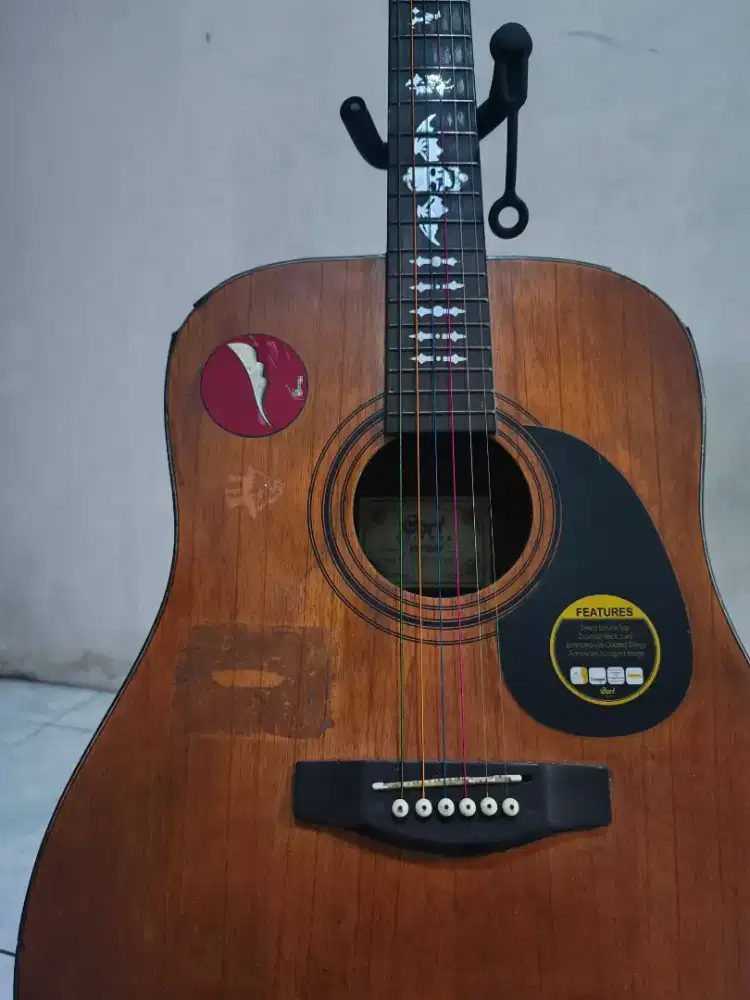 Di jual gitar akustik elektrik tuner merk cord,