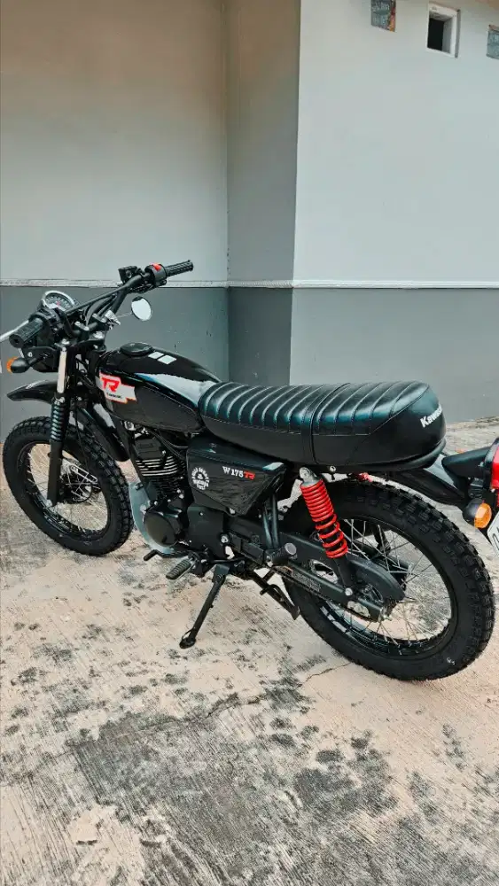 KAWASAKI W175 TR