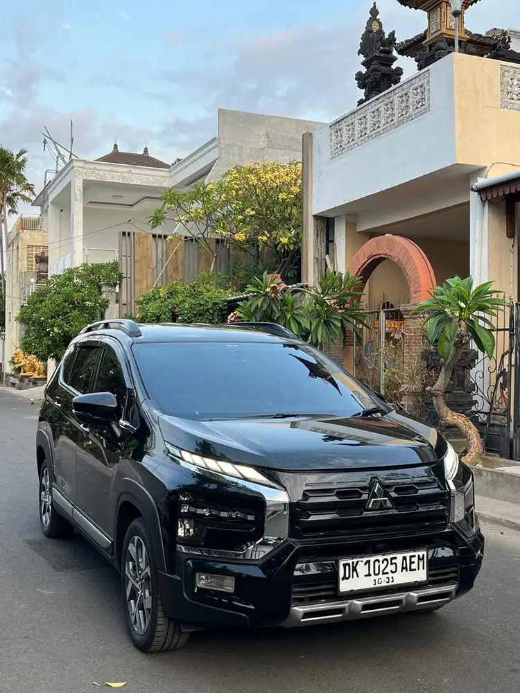 Mitsubishi xpander cross manual lowkm 6.000 perak istimewa DP 56 JT