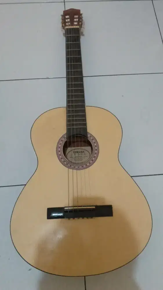 Gitar c315 tapi saya tidak tau ini ori/kw 260k janga neg