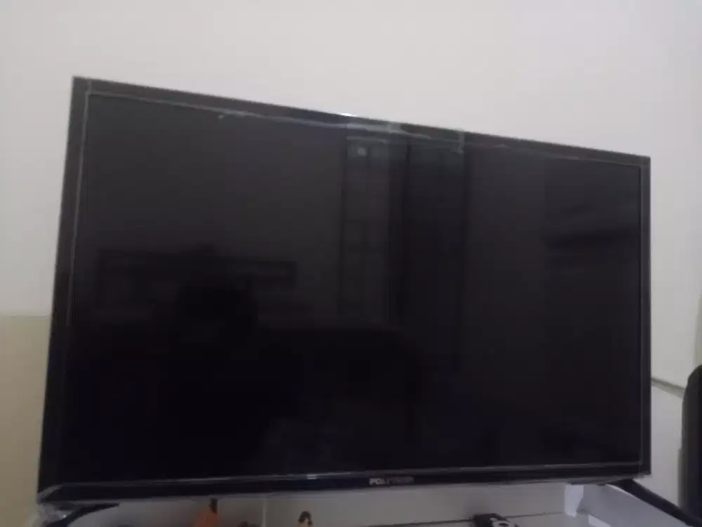 Polytron LED Smart TV 32 inci
