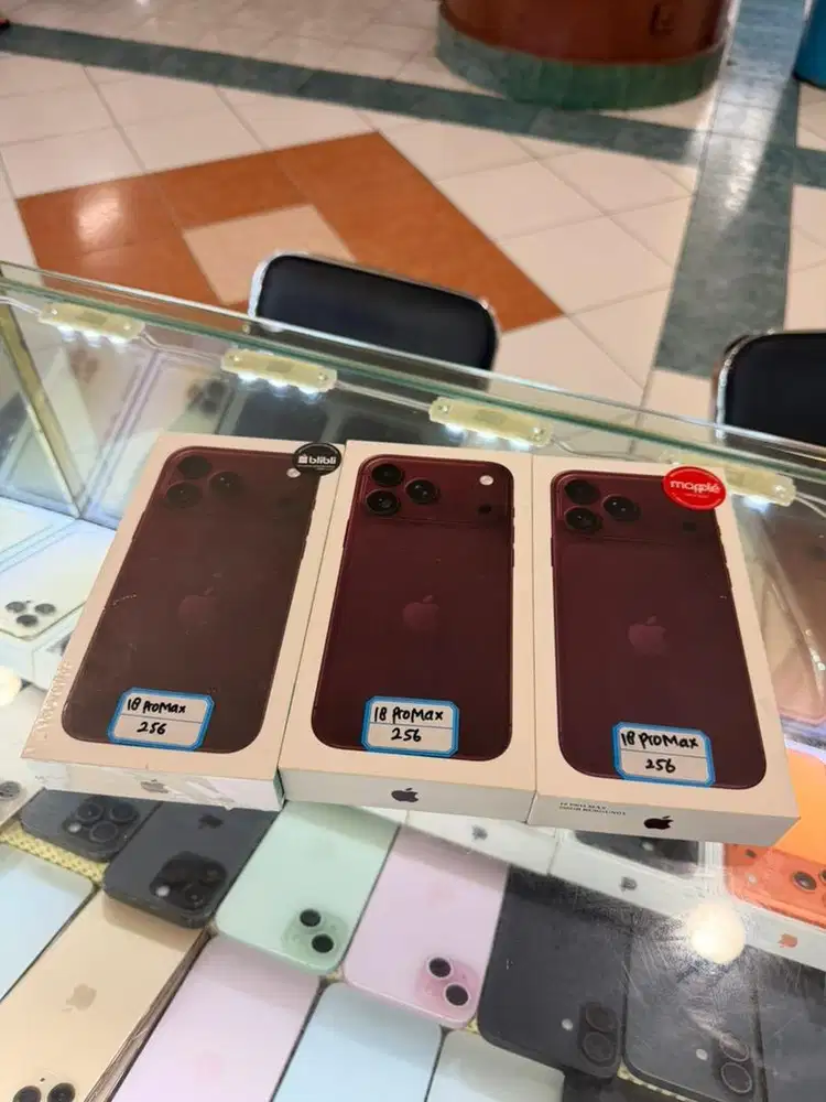 New iPhone 18 promax 256 burgundy