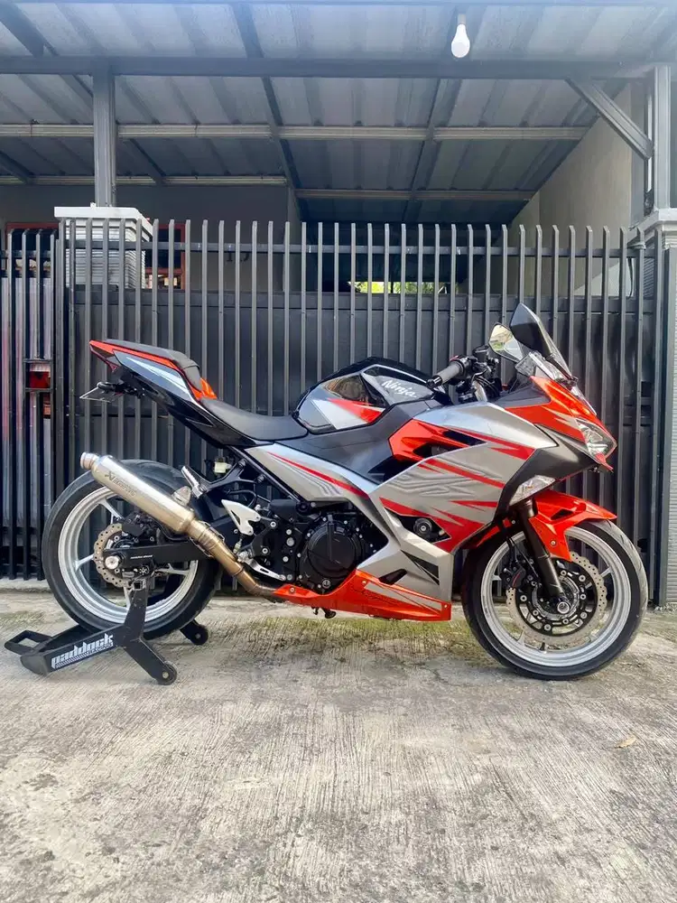 Kawasaki Ninja 250 SE ABS MDP