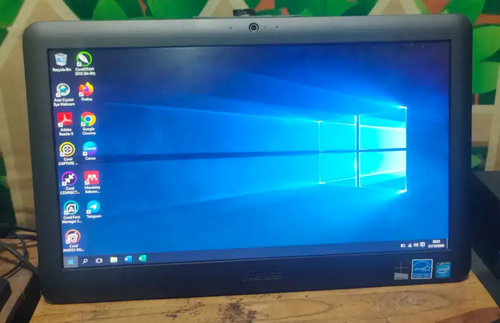 AIO Asus ada baterainy kaya laptop Fersi lengkap SSD 256GB hrg 1.5jt