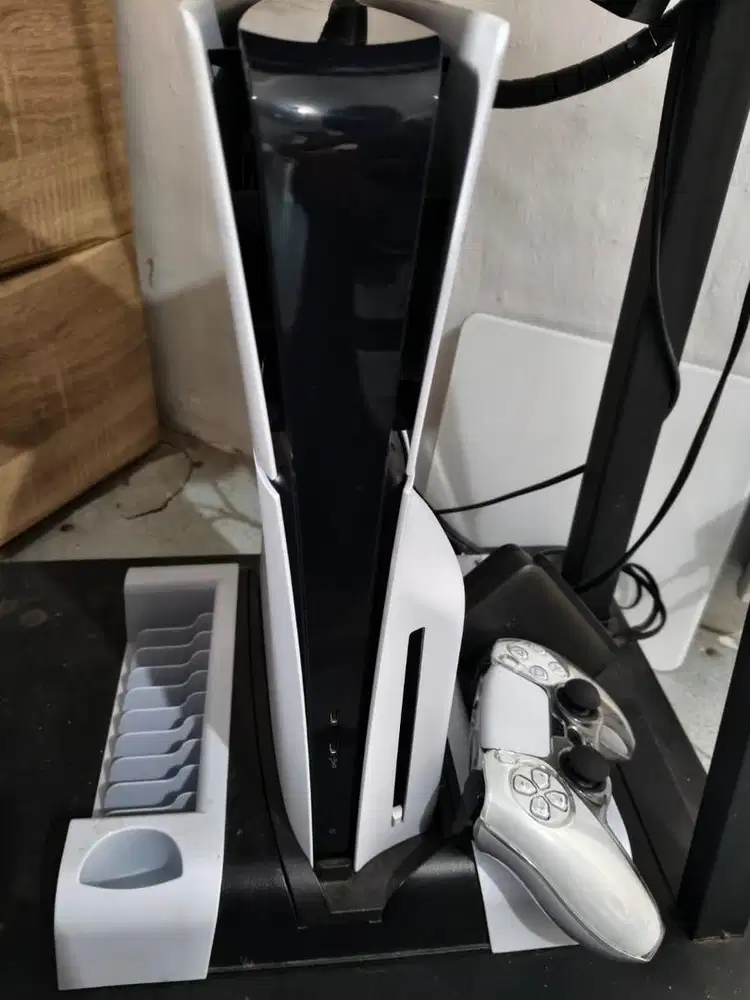 PS 5 slim 1 TB Slim disc lengkap