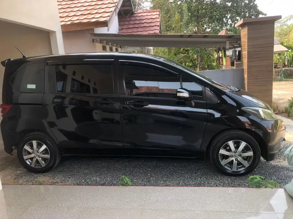 Mobil pribadi th 2010