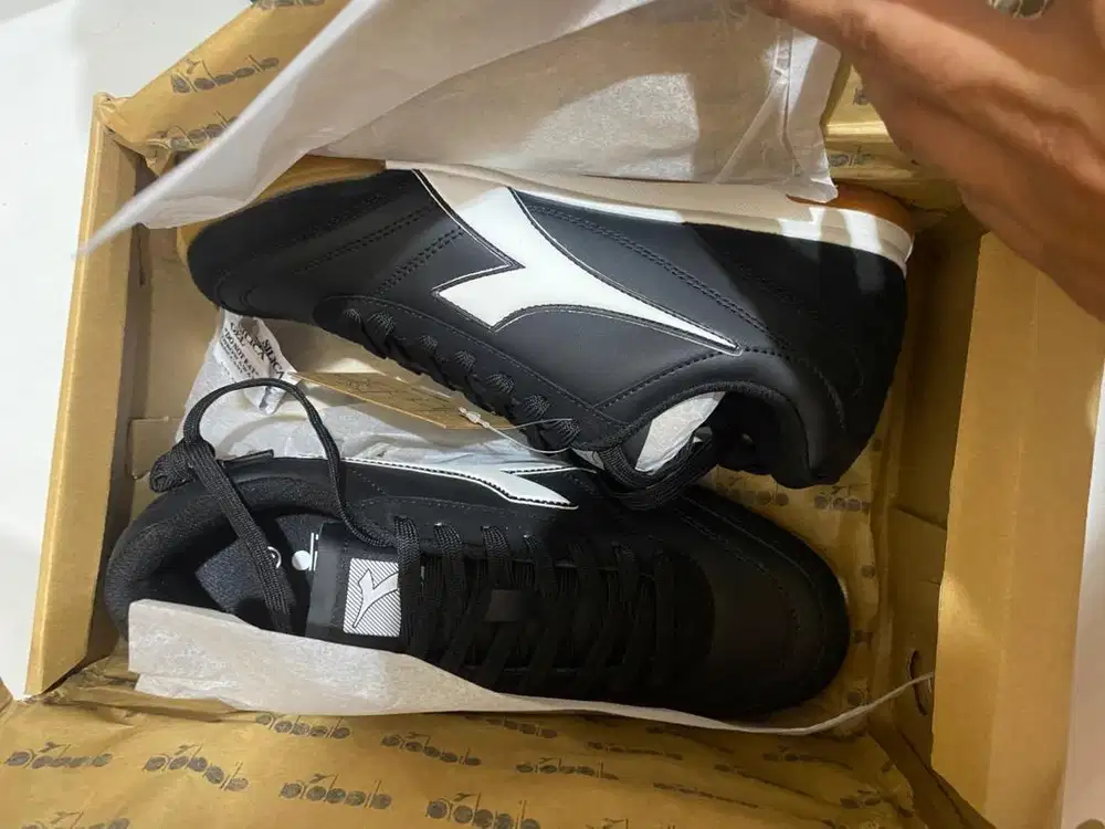 Sepatu Pria & Wanita