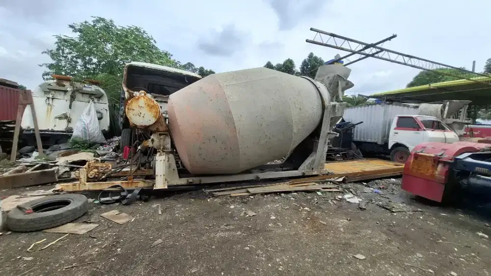 Gentong truck mixer kapasitas 7 kubik