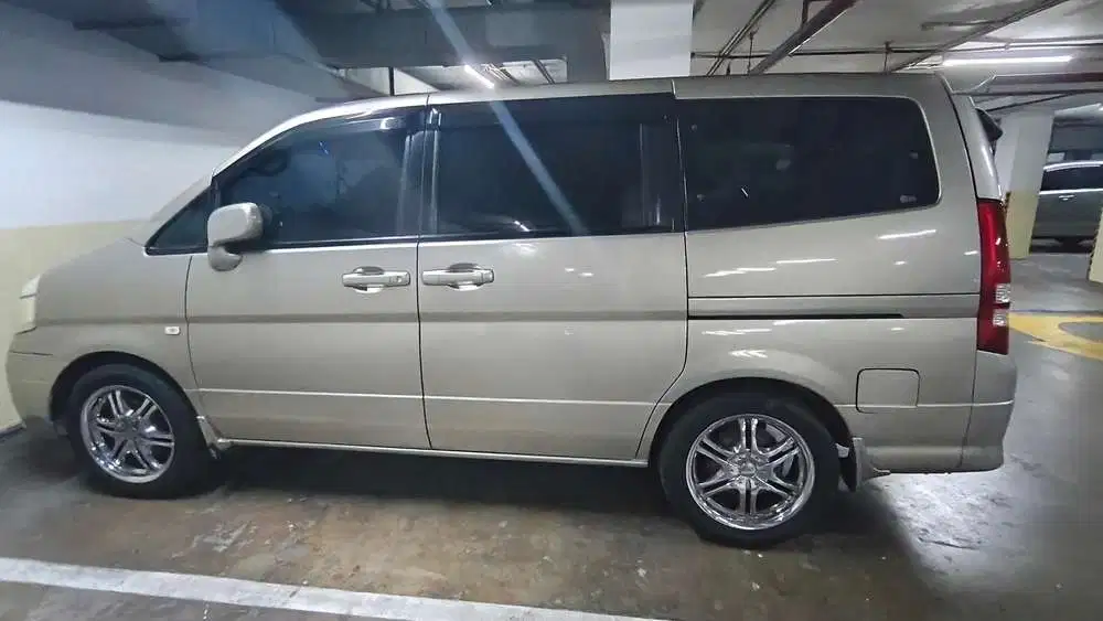 Nissan Serena 2006 Bensin
