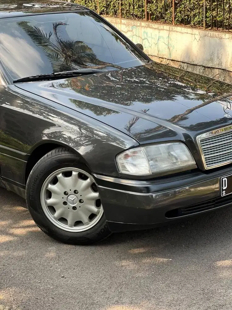Dijual mercedes benz c180 w202