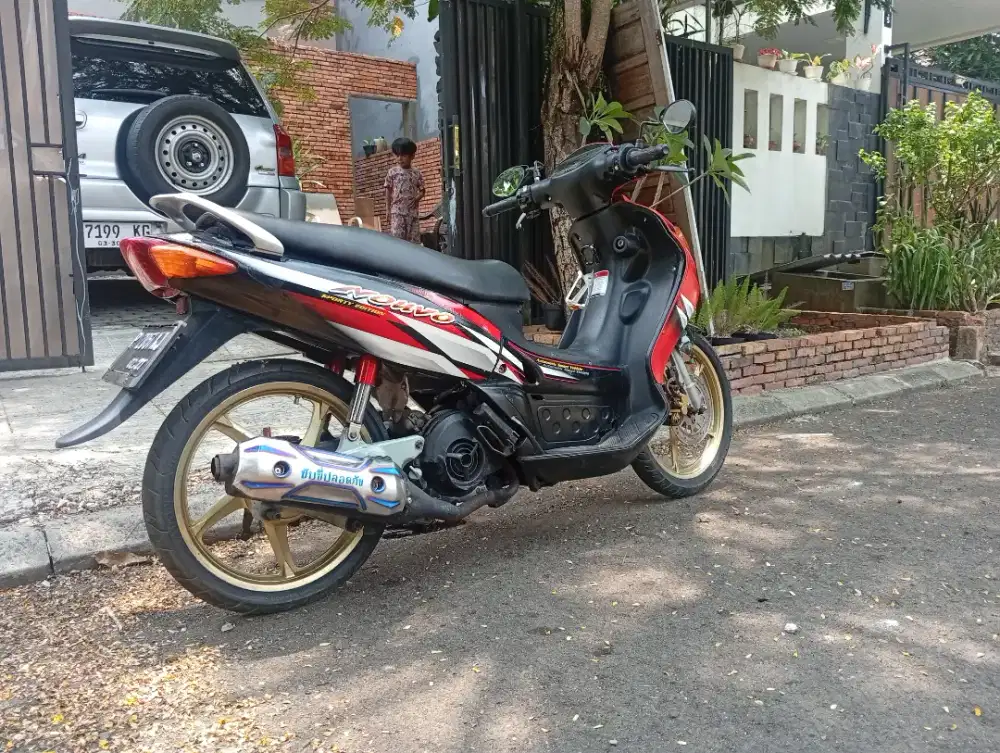 Yamaha Nouvo lele 2004 sporty edition last edition merah