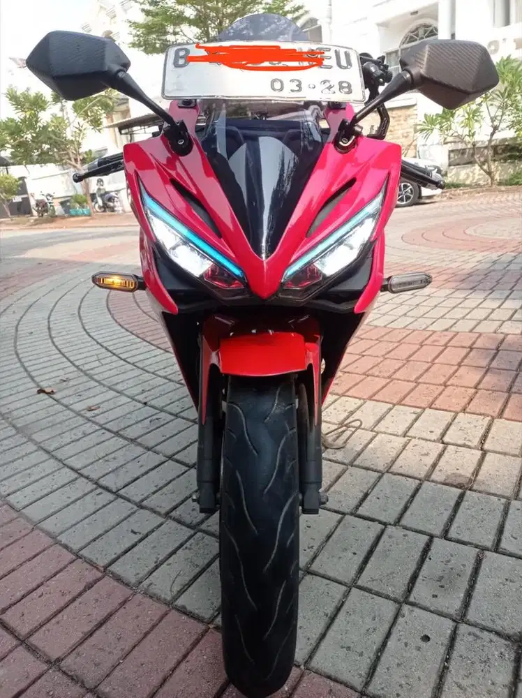 HONDA CBR 150 R TAHUN 2018  Plat/No seri : B