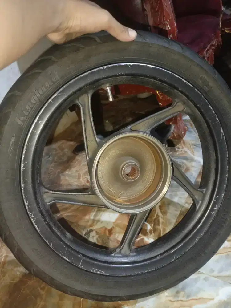 Velg ban beat karbu