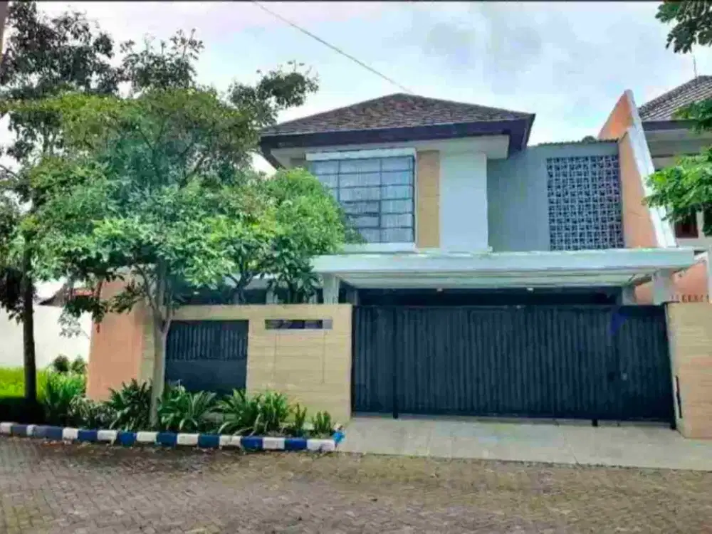 RUMAH MEWAH MANYAR DEKAT RAYA KERTAJAYA WISMA MUKTI ARAYA FULL FURNISH