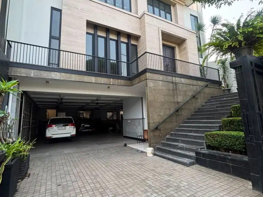 Dijual Rumah di Kebayoran Baru Jakarta Selatan