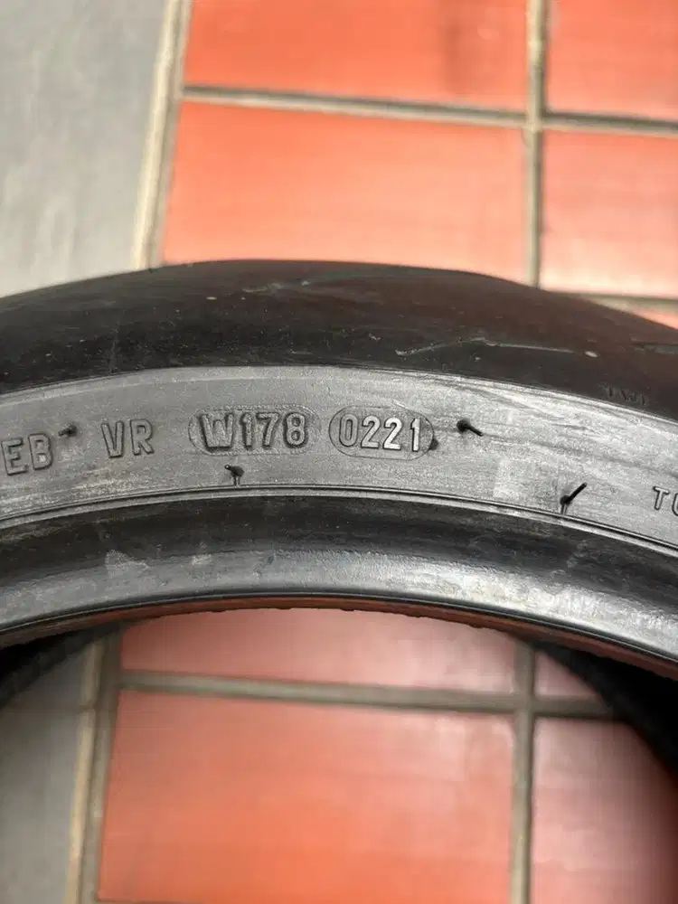 Jual ban bekas ducati diavel