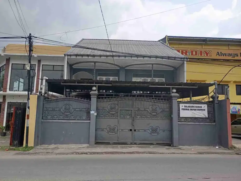 Disewakan Rumah Pinggir Jalan Utama di Jatimelati Bekasi