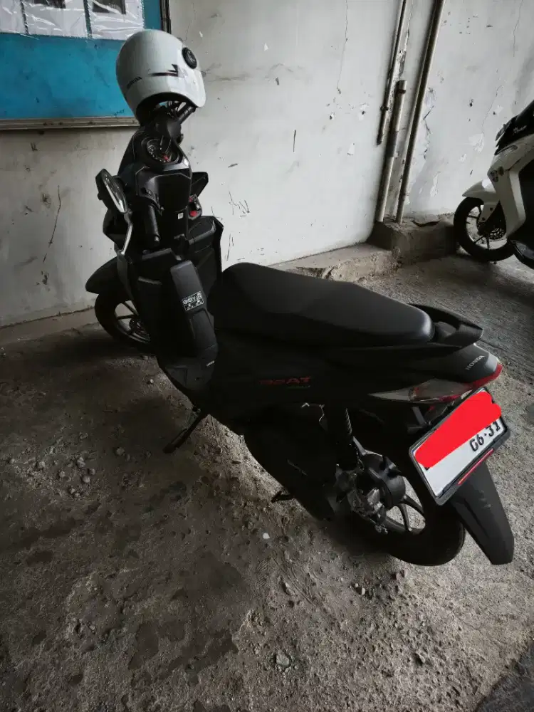 Beat Deluxe Keyless Hitam Dop 2026
