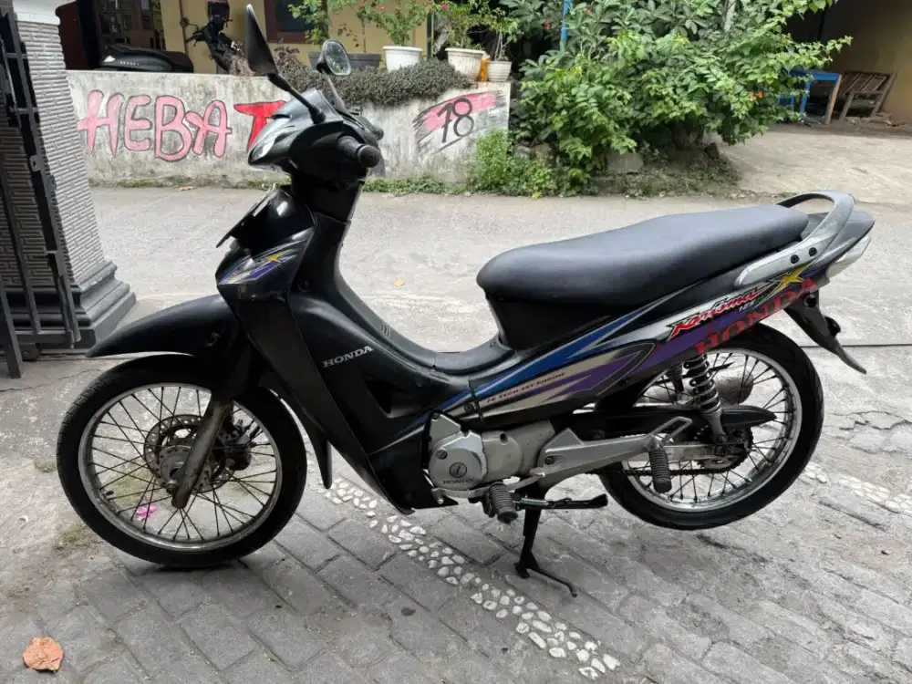 karisma kharisma THN 2004 plat AB sleman