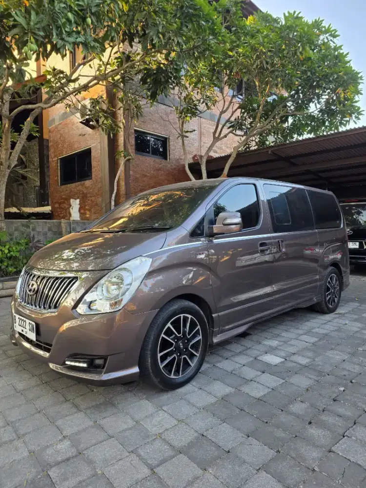 Murah Hyundai H1 Royale Diesel/Solar, AT, Coklat Metalic, 2017