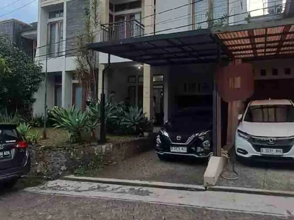 Rumah cluster di cigadung tubagus ismail sayap dago, minimalis
