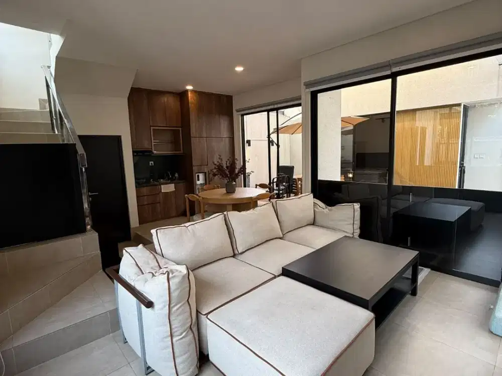 Dijual Rumah cantik 2 Lantai siap huni di Shila Sawangan Depok