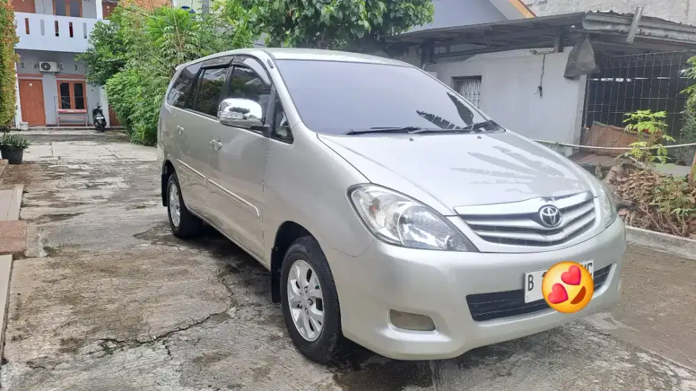 Toyota kijang inova G matik sudah euro istimewa siap pakai bs krd