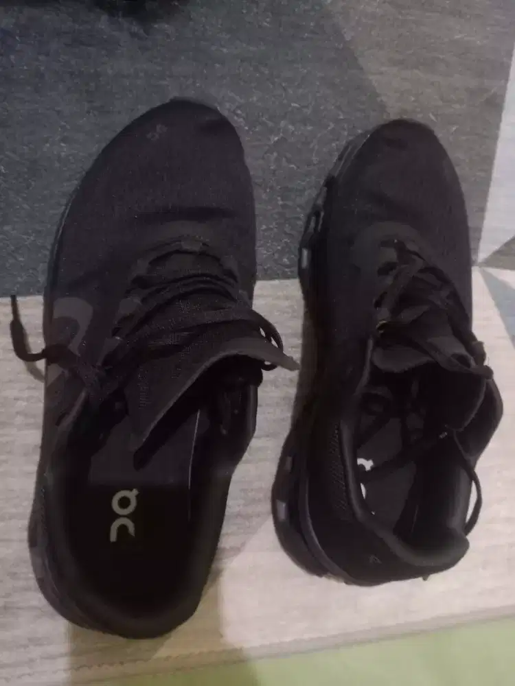 On cloud size 42,5