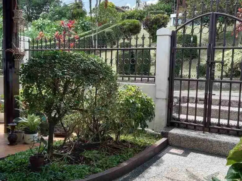 Rumah sayap Dago lingkungan asri adem dan tenang
