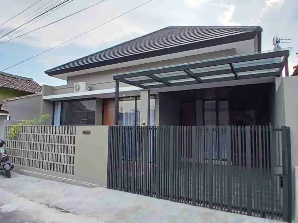 Rumah Baru Desain Modern Kekinian Dalam perumahan Dekat kampus UII Pusat.