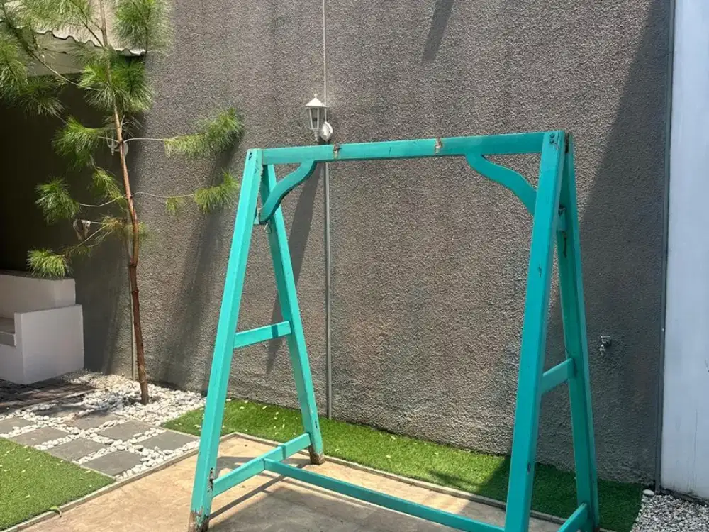 Disewakan RUmah 2 Lantai, 3 Kamar Tidur, Kota Baru Parahyangan