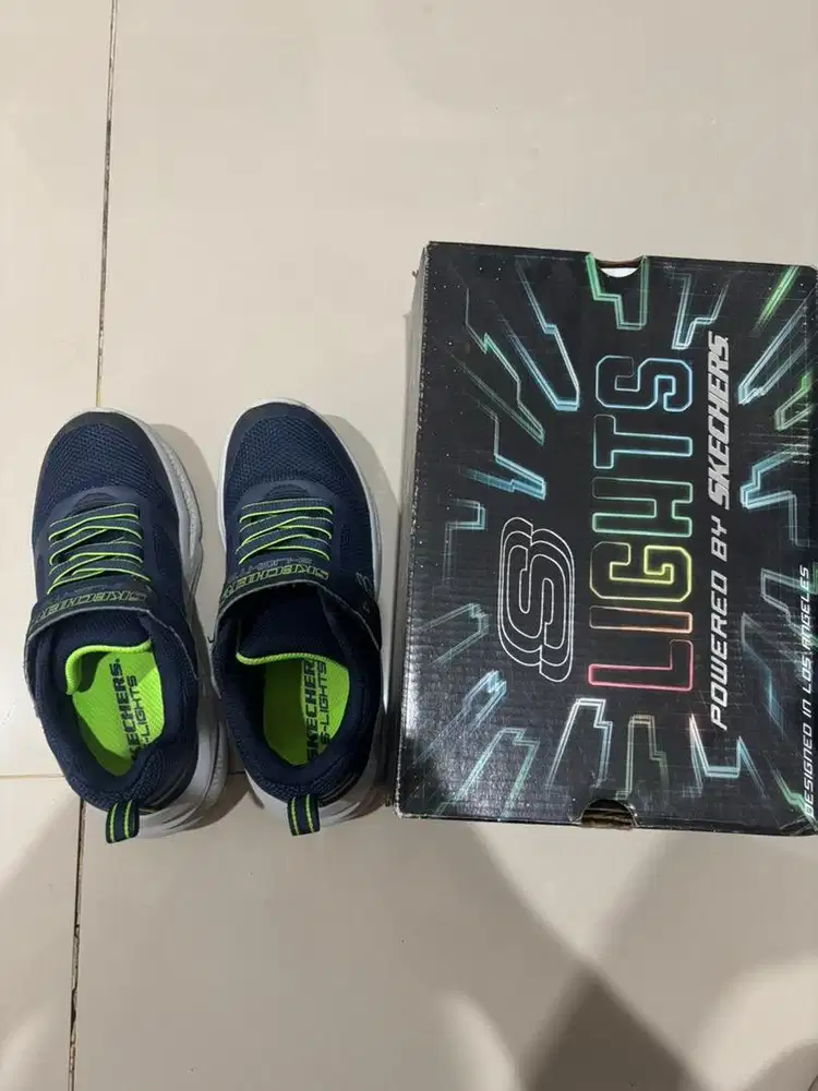 S*kch*rs kids (PL Like New)