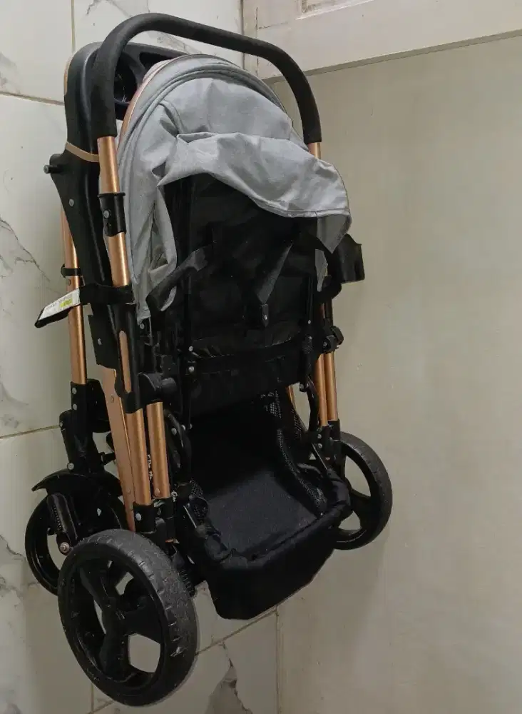 Dijual stroler bayi merek wonfuss